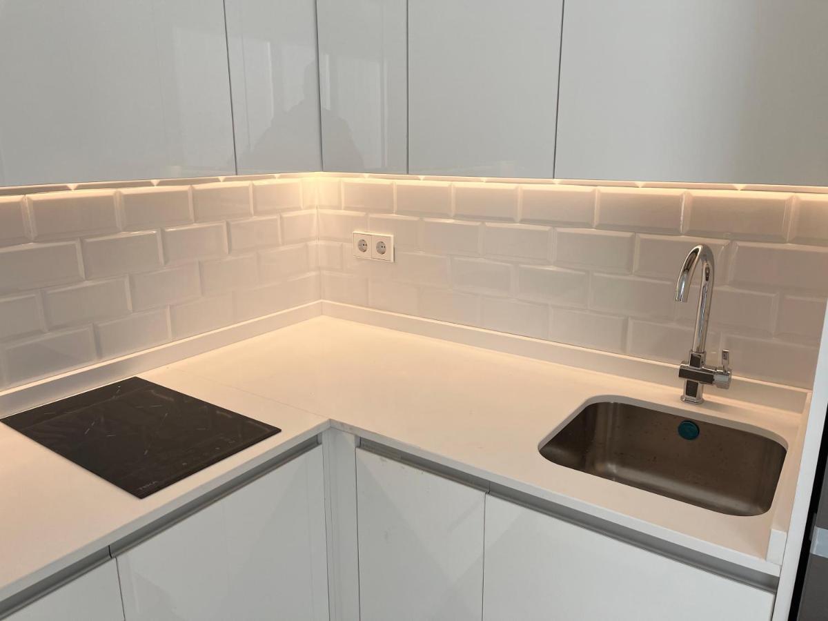 Bernabeu/ C.Universitaria Apartments Madryt Zewnętrze zdjęcie