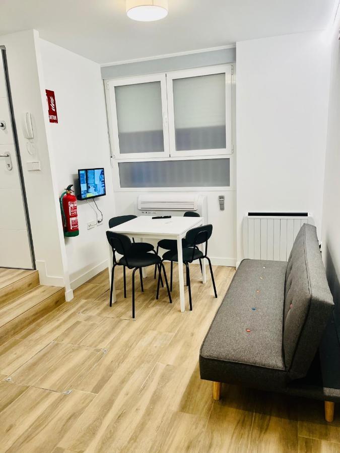 Bernabeu/ C.Universitaria Apartments Madryt Zewnętrze zdjęcie
