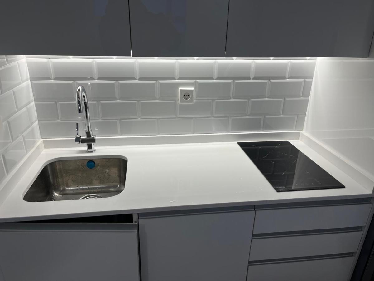 Bernabeu/ C.Universitaria Apartments Madryt Zewnętrze zdjęcie
