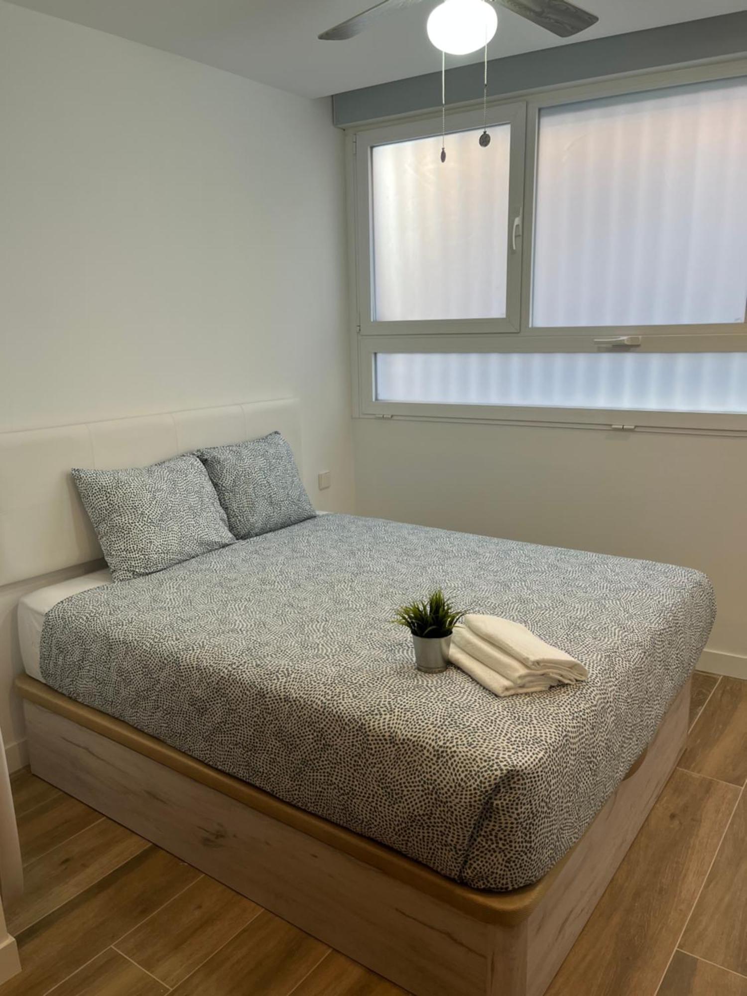 Bernabeu/ C.Universitaria Apartments Madryt Zewnętrze zdjęcie